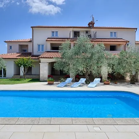 Splendid In With Swimming Pool * Poreč