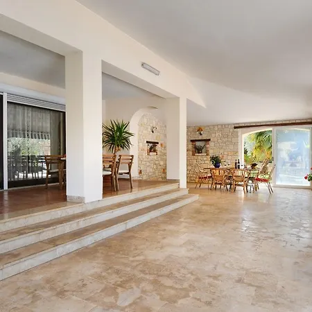 Splendid In With Swimming Pool Porec