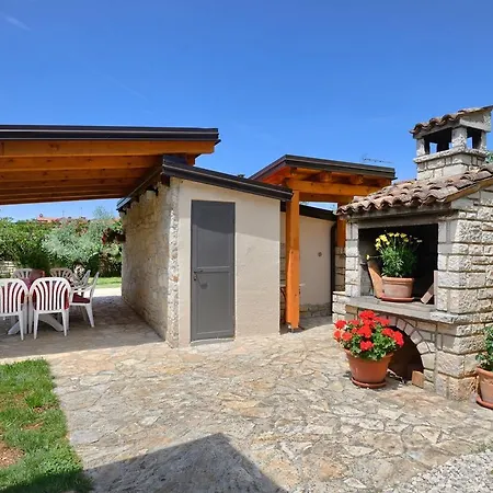Apartment Splendid In With Swimming Pool Porec